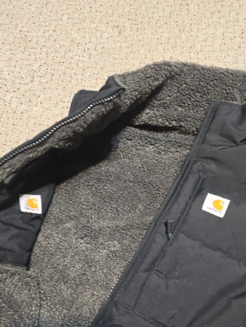 Carhartt Women's Black Quilted Insulated Vest with Sherpa Collar - Picture 3 of 4